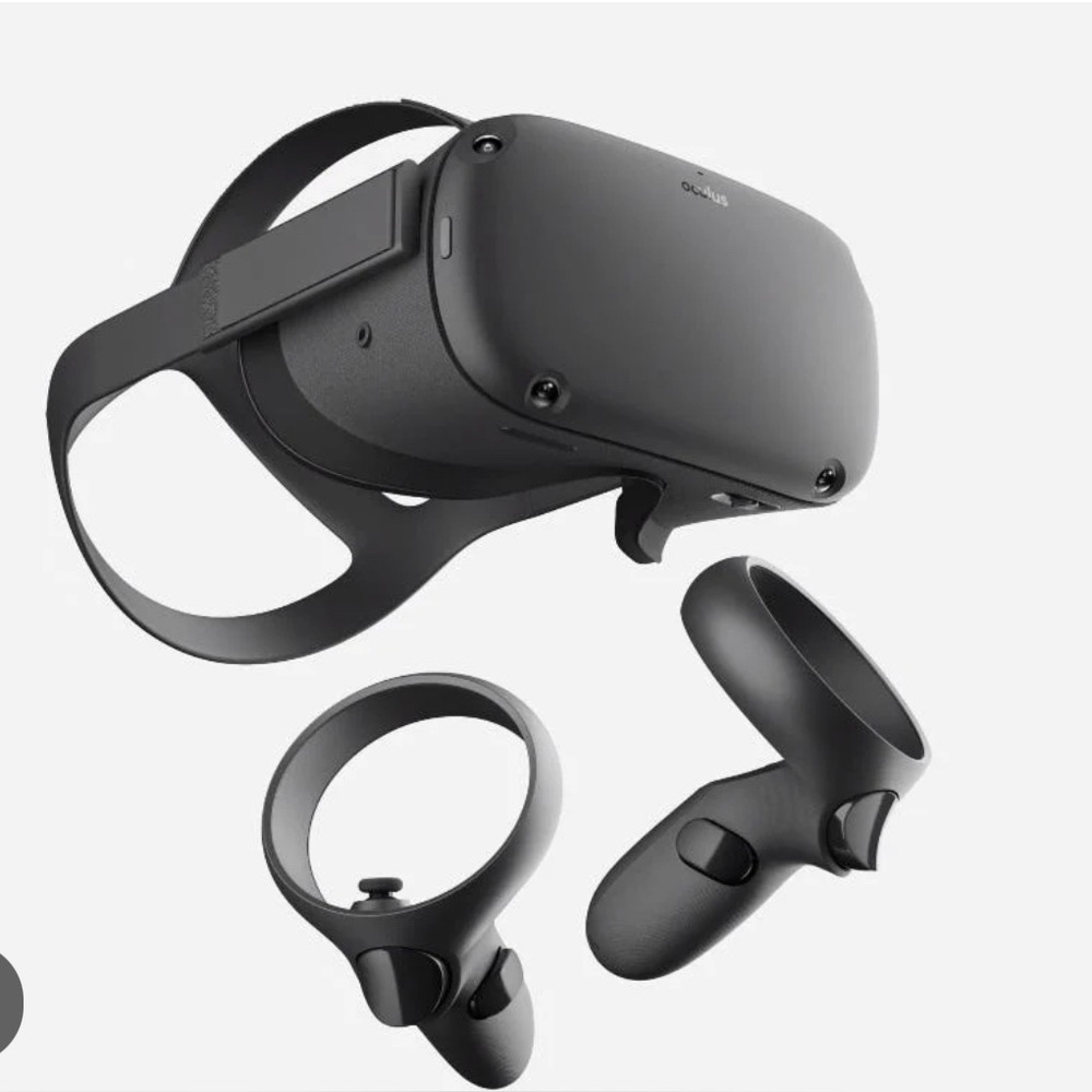 Oculus VR Headset and Controllers - Black